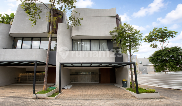 Exclusive House in Andara Brand New 3 Floors Near Toll Road Hillside View