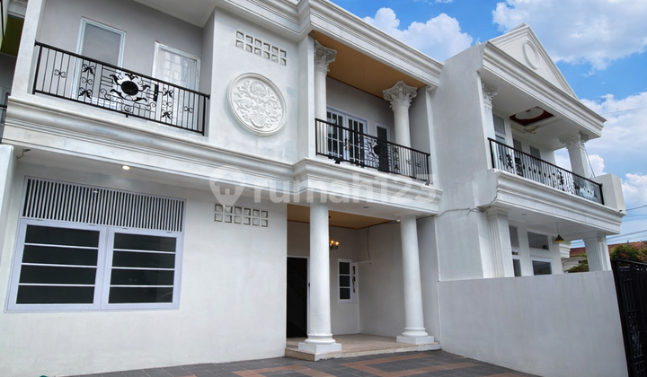 Luxury Cinere House with Private Pool 200 SqM Ready to Occupy 2