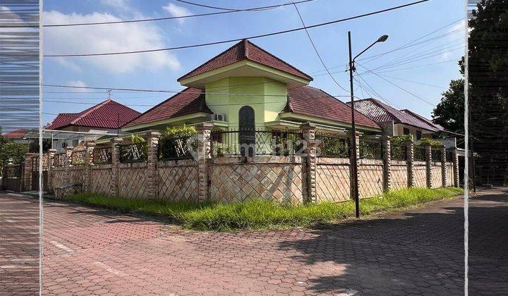 Rumah Besar, Siap Huni, Terawat, Simpang Darmo Permai Utara 1