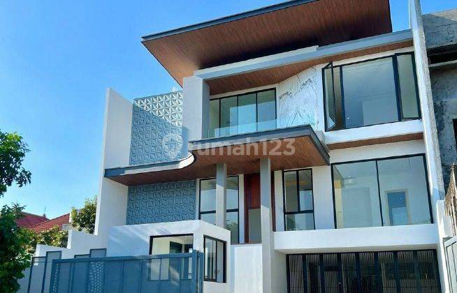 Rumah Baru, Siap Huni, Mewah, Split Level, Graha Famili, Surabaya 1