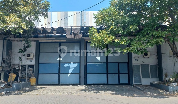 Warehouse in Safe N Lock Sidoarjo Well-Maintained and Industrial Area Warehouse in Safe N Lock Sidoarjo Well-Maintained and Industrial Area