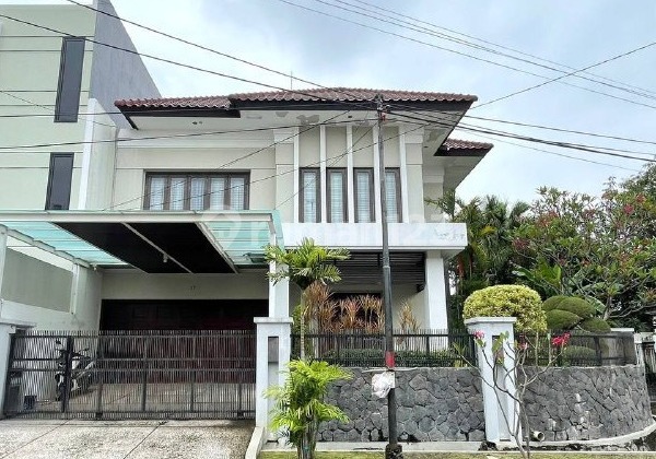 RUMAH MEWAH MINIMALIS DI DARMO PERMAI SELATAN SURABAYA  1