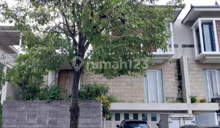 A Luxurious and Strategic Elite Area House in Citraland Denpasar Bali 2