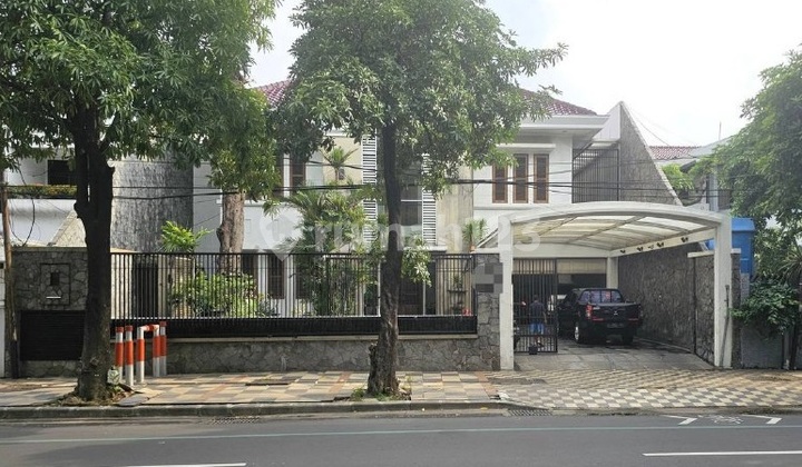 Rumah Hitung Tanah di Kertajaya Indah Surabaya Mewah Strategis 2
