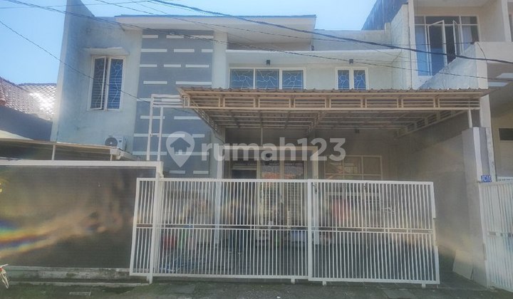 Rumah di Prapen Indah Timur Surabaya Bagus dan Terawat