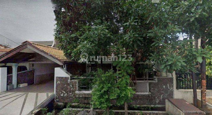 Rumah Bagus Jalan Gayungsari Surabaya Selatan  1