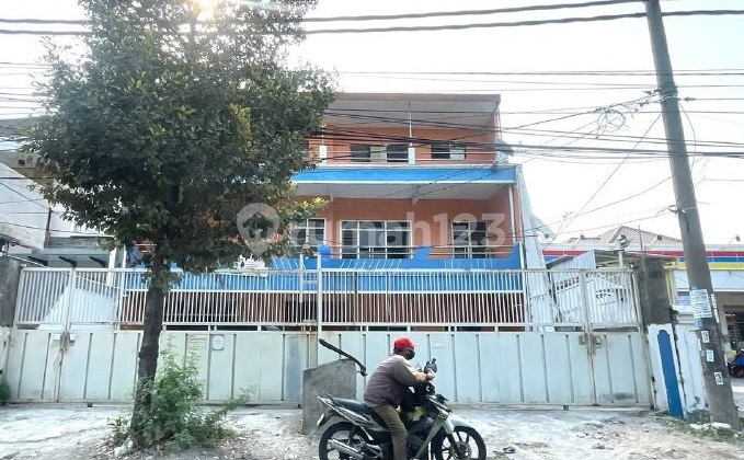 CHEAP 3-STORY BOARDING HOUSE ON KEMBAR TENGGILIS MEJOYO MAIN ROAD 2