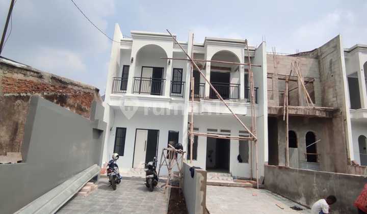Rumah Classic Jatiwaringin Strategis Bisa Kpr SHM Bagus