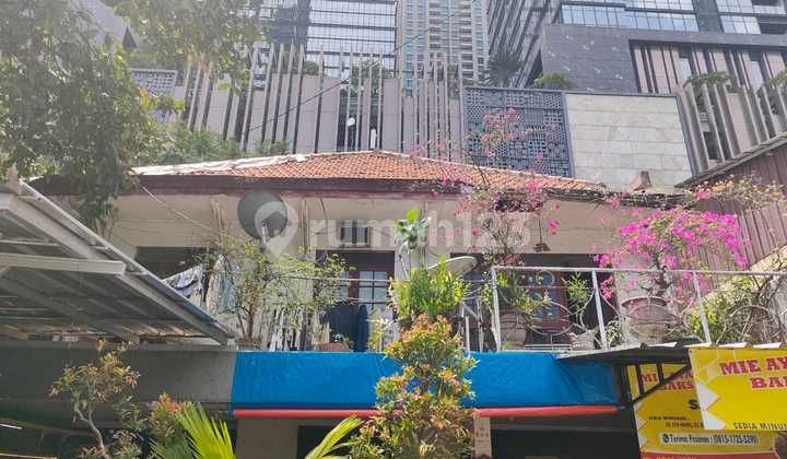 Rumah Hitung Tanah di Kawasan Elit Area Scbd