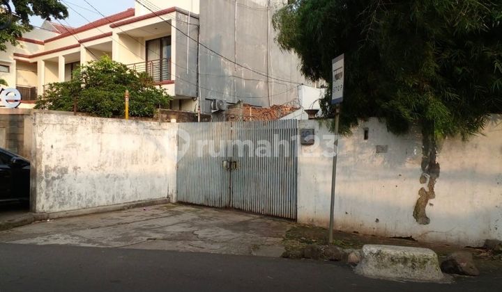 Rumah Bagus Dekat Fasilitas Umum di Jakarta Selatan 1
