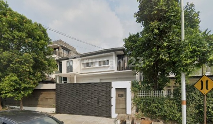 Rumah Mewah Strategis Dekat Pondok Indah - Ada Kolam Renang Pribadi