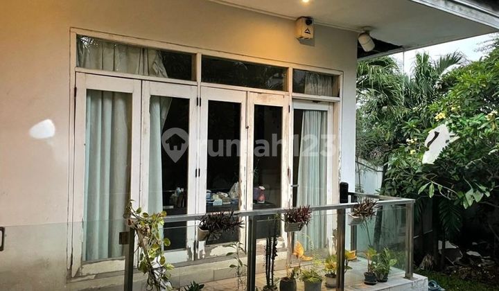 Rumah Bagus Dekat Fasilitas Umum di Jakarta Selatan 2