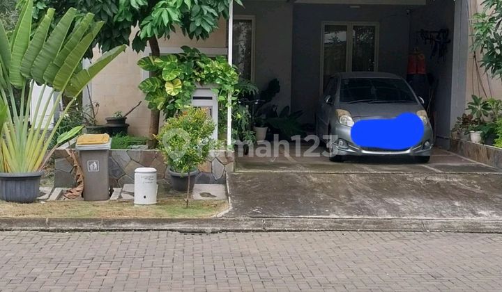 Nice and Well-Maintained House in an Elite Area of Bekasi Nice and Well-Maintained House in an Elite Area of Bekasi