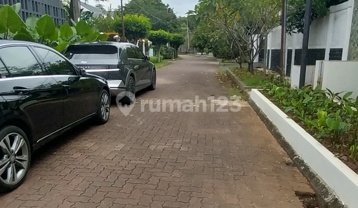 Rumah Bagus di Dalam Komplek Elit di Jakarta Selatan