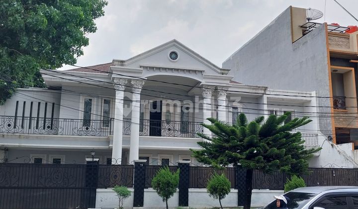 Rumah Cantik dan Bagus di Komplek Elit Di.jakarta Timur 2