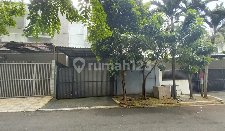 Nice House Near Apartments in South Jakarta Complex