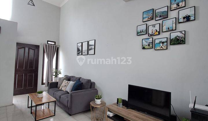 ruang tamu rumah semi furnished murah valencia