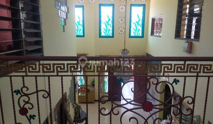 ruang tamu dijual cepat rumah 2 lt