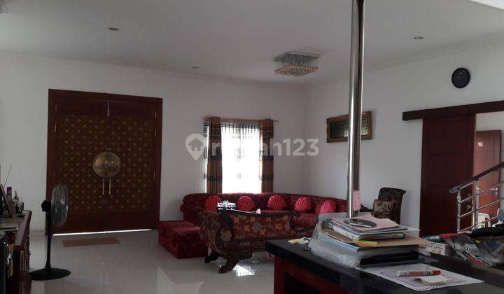 ruang tamu rumah mewah 2 lt hook