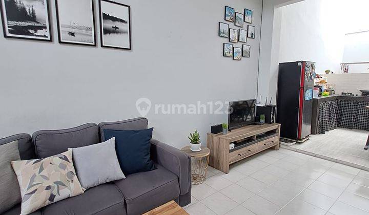 Rumah Semi Furnished Murah Valencia Residence Puri Surya Jaya 2