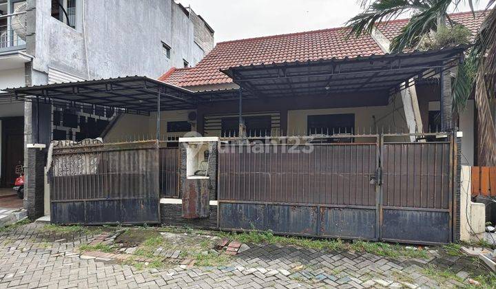 tampak depan rumah harga di bawah pasaran