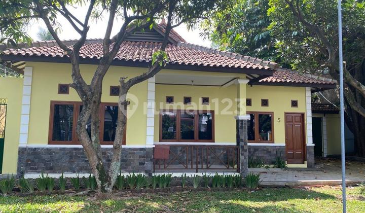 Strategic House Suitable for Business Mainroad Panday Street Cipanas Garut.