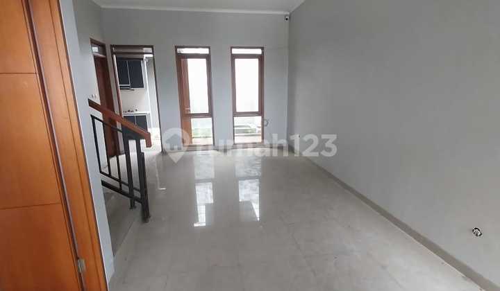 Rumah Strategis Komplek Cherry Field Matahari Land Buah Batu Bandung 2