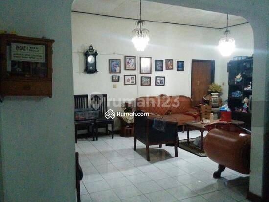 Rumah Strategis Mainroad Jalan Raa Martanegara Turangga Bandung 2