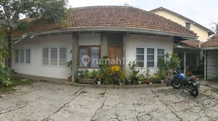 Rumah Strategis Dekat Gedung Sate Sayap Diponegoro Bandung 2