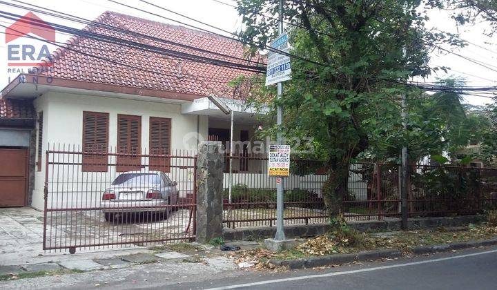 Rumah Lama Murah Hitung Tanah Saja di Pusat Kota Sayap Riau Bandung 1