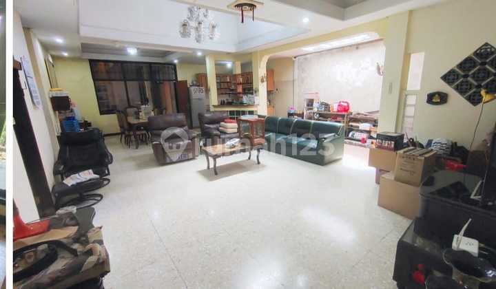 Rumah Luas Strategis Hook Gegerkalong Bandung 2