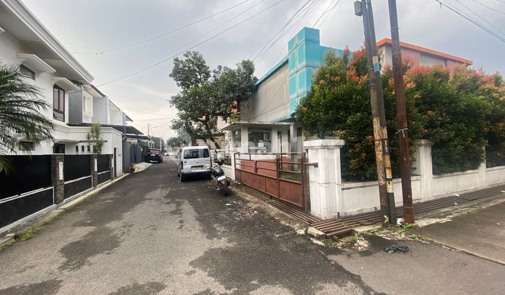 Auction of Cijagra House, Buah Batu, Bandung