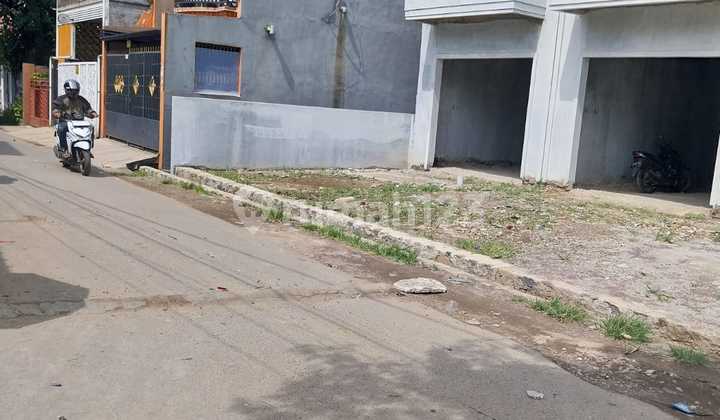 Ready-to-build land in Margahayu Kopo Islamic boarding school area.