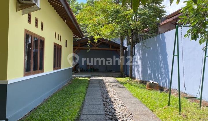 Strategic House Suitable for Business Mainroad Panday Street Cipanas Garut.