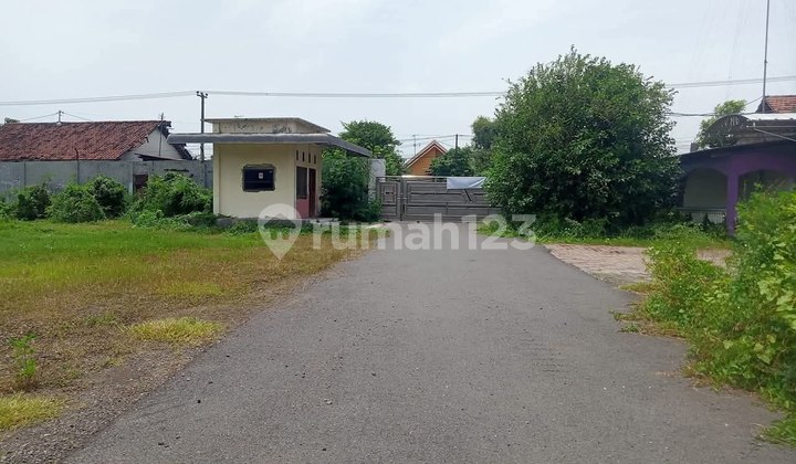 Former Peterongan Factory Jombang, Strategic Location