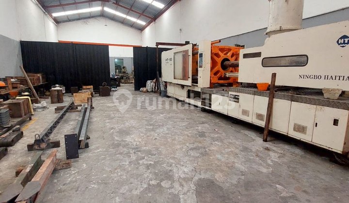 Plastic Factory and Molding Factory are still Operating in Pelemwatu. Plastic Factory and Molding Factory are still Operating in Pelemwatu.