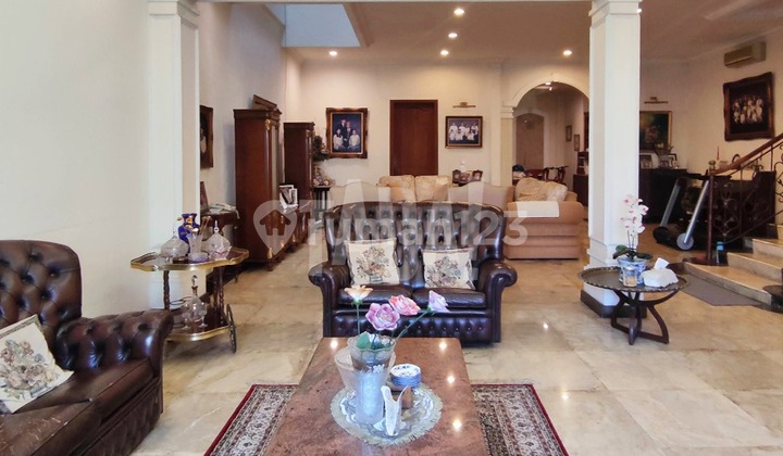 Kebayoran Baru ..Tenang Strategis..Dekat Kemana Mana