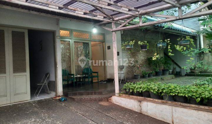 Rumah siap huni 2 lantai ..jalan lebar dekat taman dan pos keamana 1