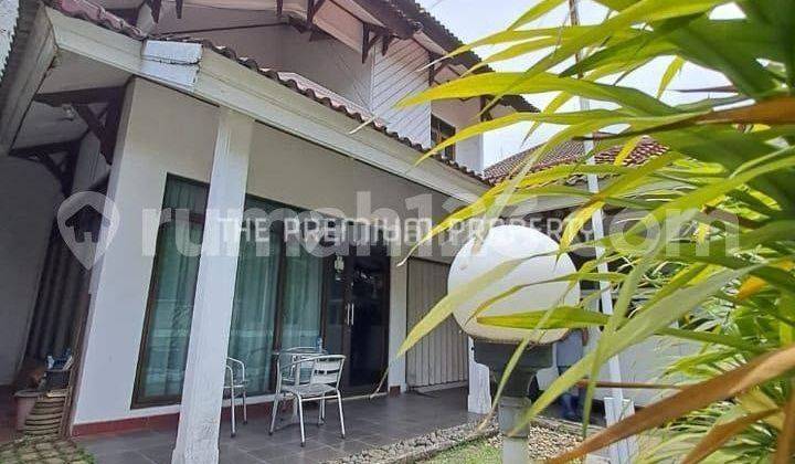 Di  rumah 2 lantai akses dekat ke tb simatupang 1