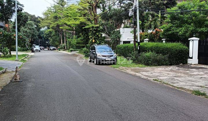 Rumah Lama  2 Lantai ..area Tenang Jalan Lebar ..area Bulungan Lingkungan Banyak Pejabat Tinggi Negara 1