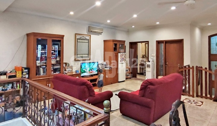 Kebayoran Baru ..Tenang Strategis..Dekat Kemana Mana 2