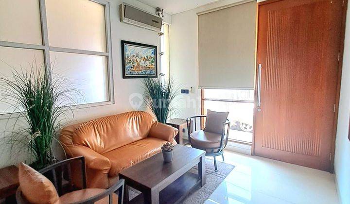 Jual Rumah  Area Tenang Cocok Untuk Kantor 1