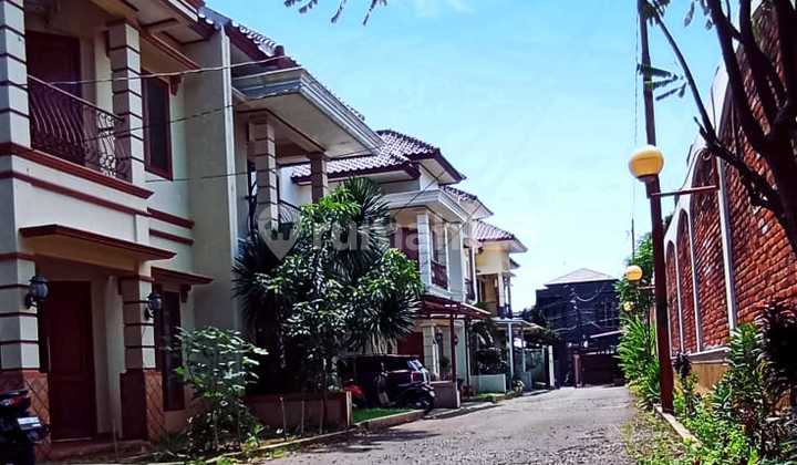 Jual Rumah Town House Di Pejaten..tanah Tinggi Bebas Banjir Bagus di Pejaten