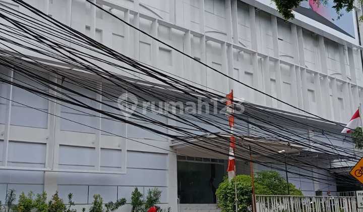 Gedung Siap Huni..Sekarang Tersewa...Terawat..Komersial ..Di Lalui Trans Jakarta Gedung Siap Huni..Sekarang Tersewa...Terawat..Komersial ..Di Lalui Trans Jakarta