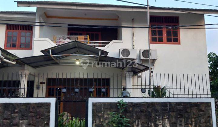 Dijual Rumah Hook 2 Lantai SHM Lokasi Strategis Dekat Stasiun Lrt di Pondok Gede Bekasi 1