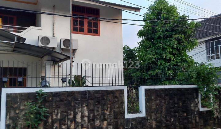 Dijual Rumah Hook 2 Lantai SHM Lokasi Strategis Dekat Stasiun Lrt di Pondok Gede Bekasi 2