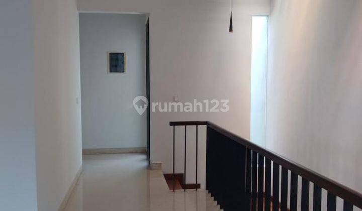 A Nice And Modern Minimalist House, 3 BR 278sqm With Swimming Pool In Cilandak Dua Residence
