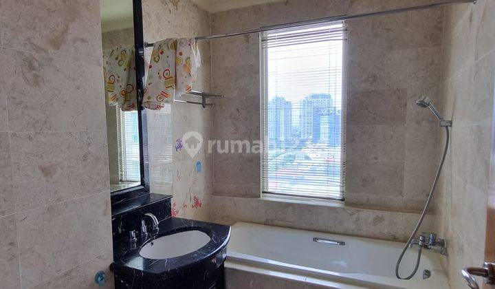 The Best Combine Unit 260sqm Net 310sqm Semi Gross, Full Renovated, Private Lift In Senayan Residence 9