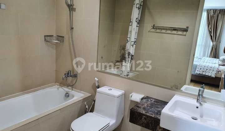 Unit 3 BR View Full Swimming Pool, Lantai Rendah Full Furnished di Casa Grande Residence Kokas,  Apartment