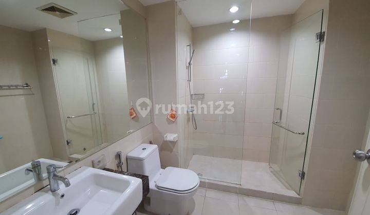 Unit 3 BR View Full Swimming Pool, Lantai Rendah Full Furnished di Casa Grande Residence Kokas,  Apartment